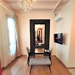 Delightful Sultanahmet I